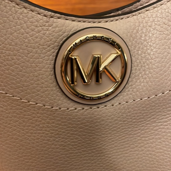 Blush pink Michael Kors purse - Picture 2 of 12